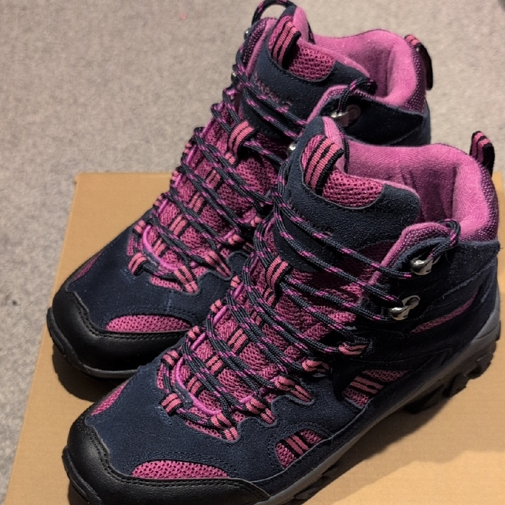 BearPaw Women's Hiking Shoes - Picture 2 of 7